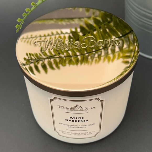 BBW White Gardenia White Barn Bath & Body Works 3 Wick Candle - Picture 4 of 10